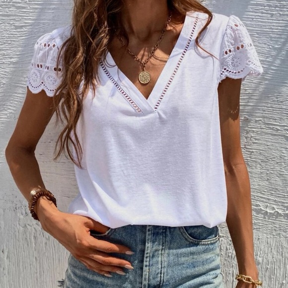 Eyelet Embroidered scalloped short sleeve Crochet White v neck Tee Shirt Boho